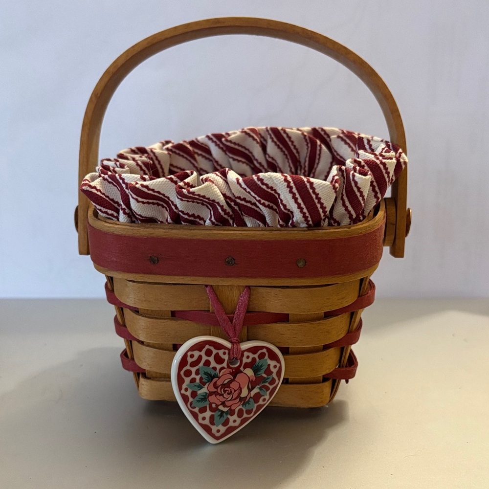 Longaberger Handwoven Basket Ceramic Heart Accent Red White Stripe Fabric Liner